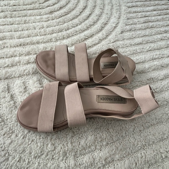 Steve Madden Sandals - Picture 2 of 2